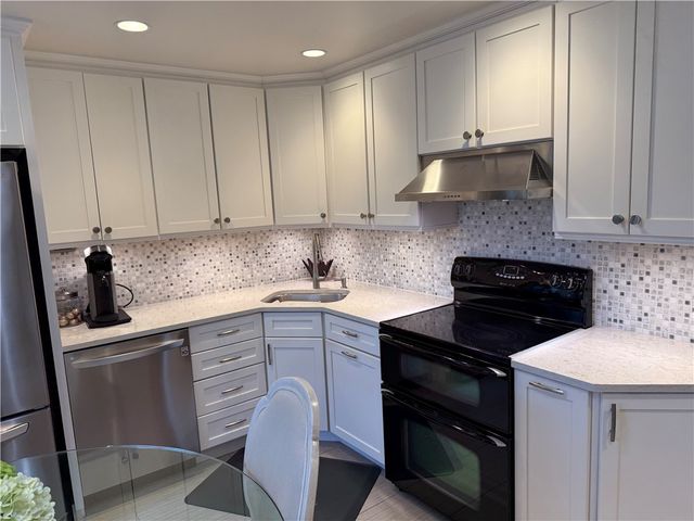 107 Glenwood Dr, Monroeville, PA 15146
