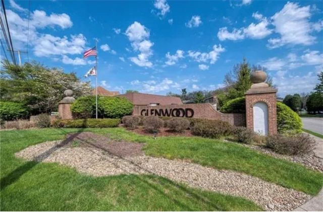 107 Glenwood Dr, Monroeville, PA 15146