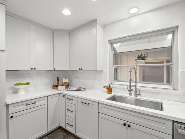1872 Cougar Lane, Clovis, CA 93611