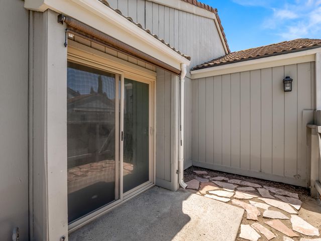 1872 Cougar Lane, Clovis, CA 93611