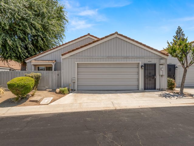 1872 Cougar Lane, Clovis, CA 93611