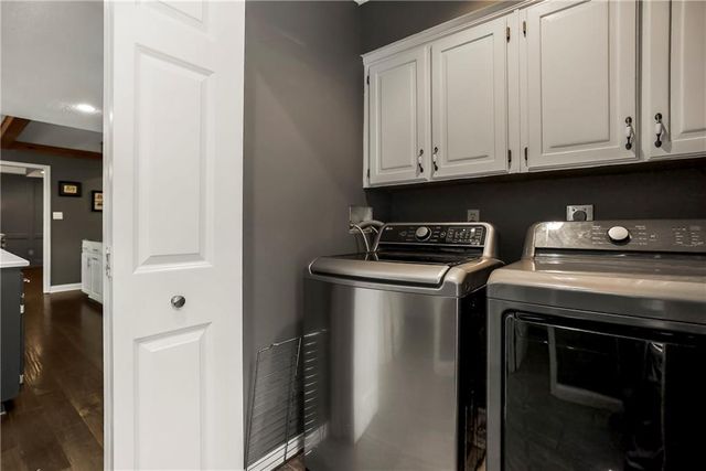 8304 W 99th Street, Overland Park, KS 66212
