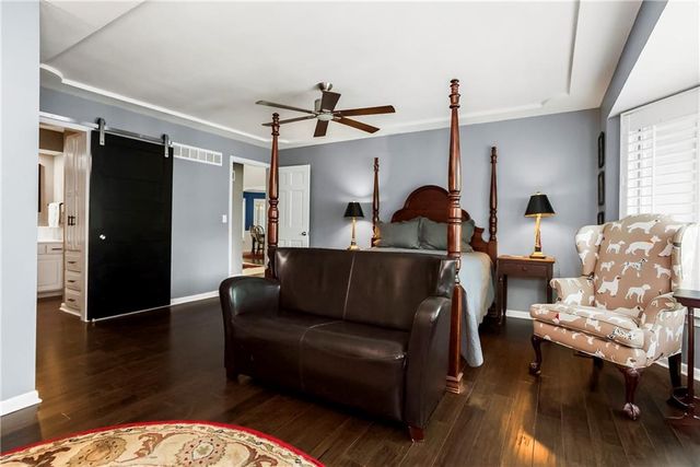 8304 W 99th Street, Overland Park, KS 66212