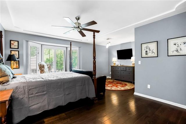 8304 W 99th Street, Overland Park, KS 66212