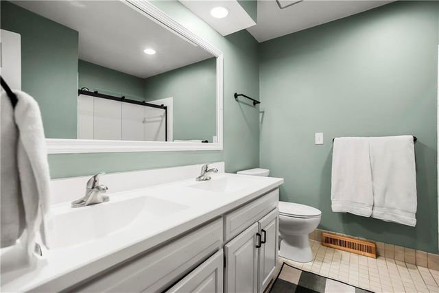 8304 W 99th Street, Overland Park, KS 66212