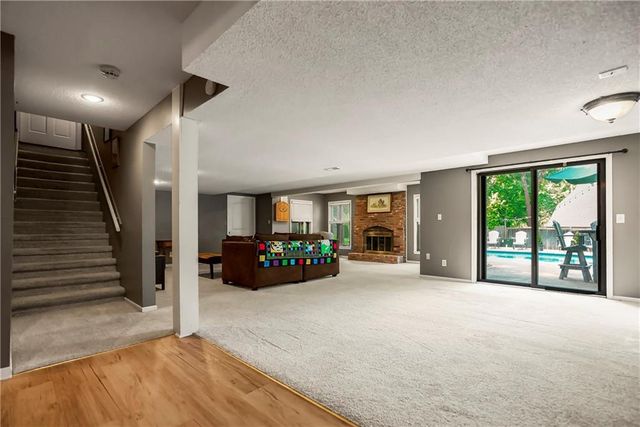 8304 W 99th Street, Overland Park, KS 66212