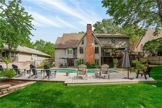 8304 W 99th Street, Overland Park, KS 66212