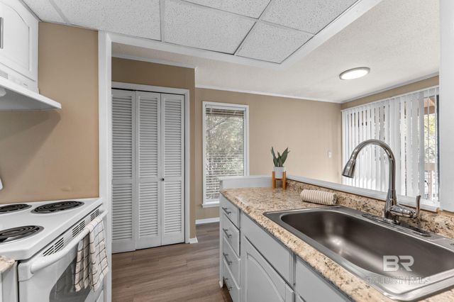 2089 N Seacliff Drive 2089, Daphne, AL 36526