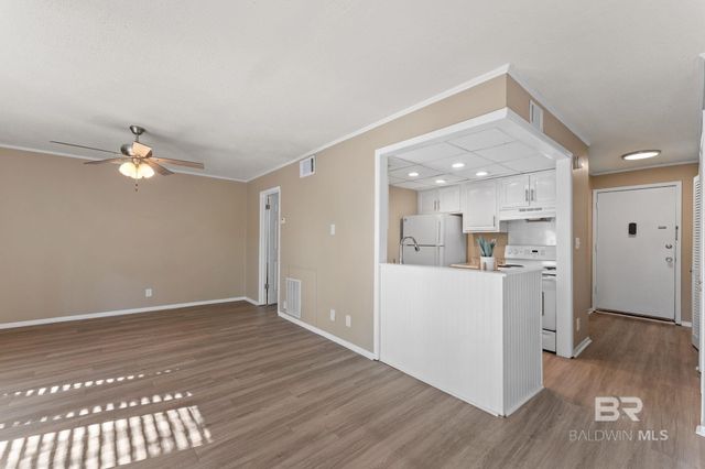 2089 N Seacliff Drive 2089, Daphne, AL 36526