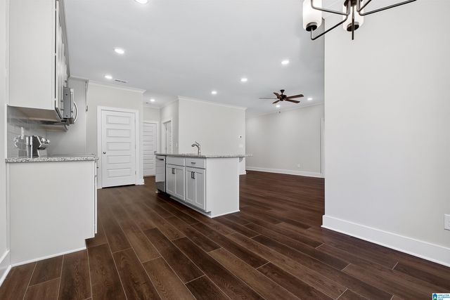 125 TOWNMOOR LANE, Sterrett, AL 35147