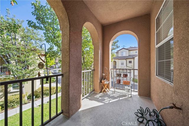 28157 Ashbrook, Valencia, CA 91354