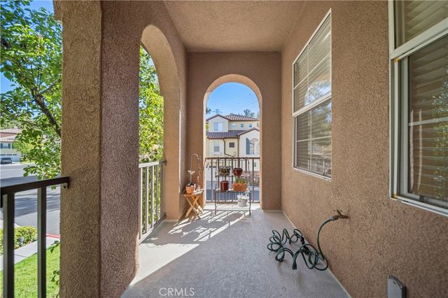 28157 Ashbrook, Valencia, CA 91354