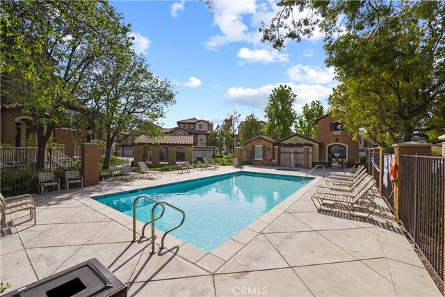 28157 Ashbrook, Valencia, CA 91354