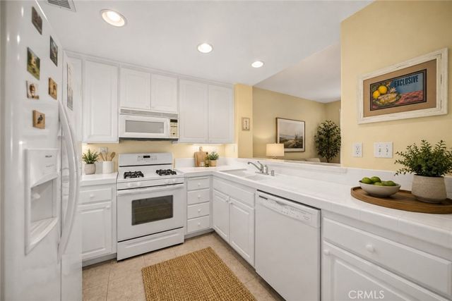 28157 Ashbrook, Valencia, CA 91354