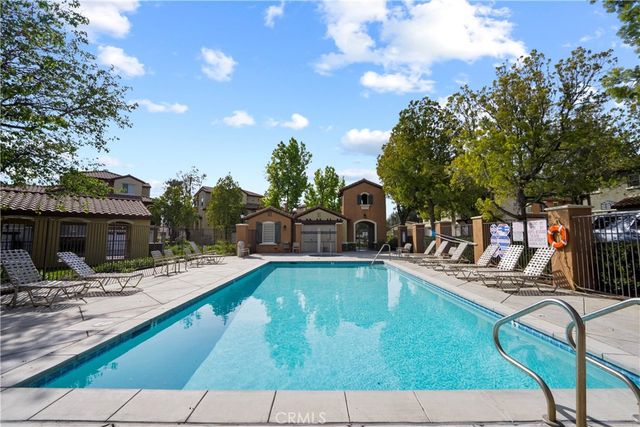 28157 Ashbrook, Valencia, CA 91354