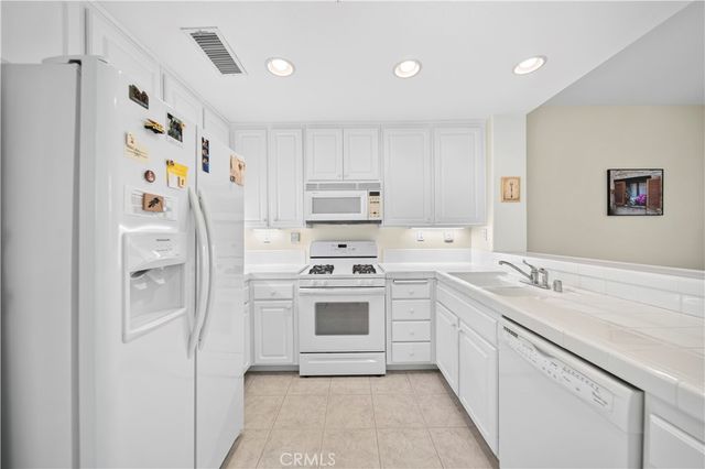 28157 Ashbrook, Valencia, CA 91354