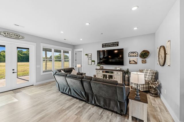 2610 Armstrong Valley Rd, Murfreesboro, TN 37128
