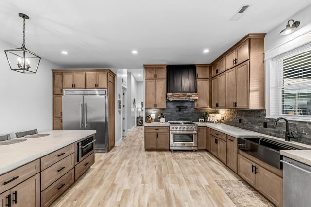 2610 Armstrong Valley Rd, Murfreesboro, TN 37128