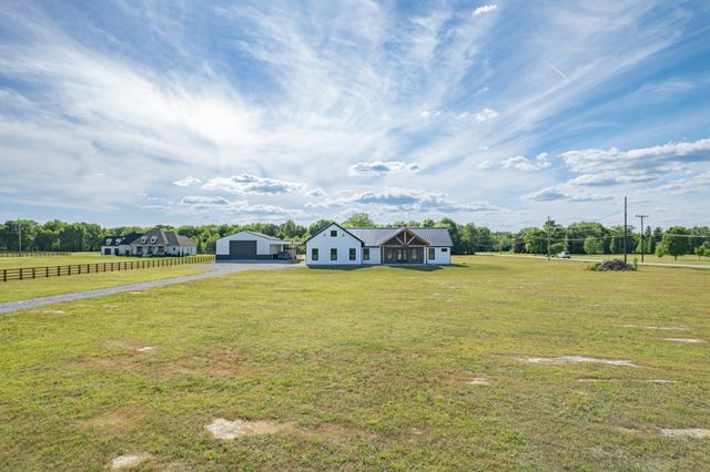 2610 Armstrong Valley Rd, Murfreesboro, TN 37128