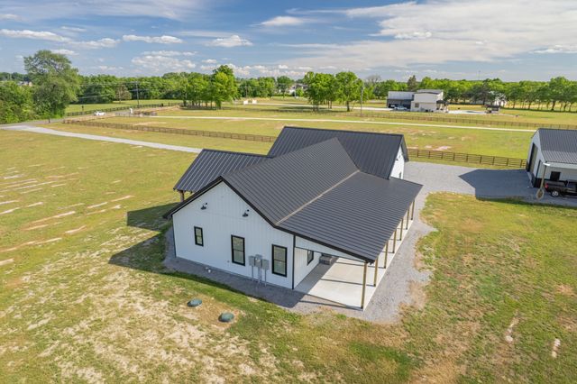2610 Armstrong Valley Rd, Murfreesboro, TN 37128