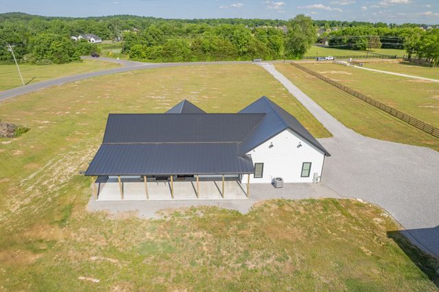 2610 Armstrong Valley Rd, Murfreesboro, TN 37128