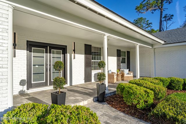 10042 LAKE LAMAR Court, Jacksonville, FL 32256