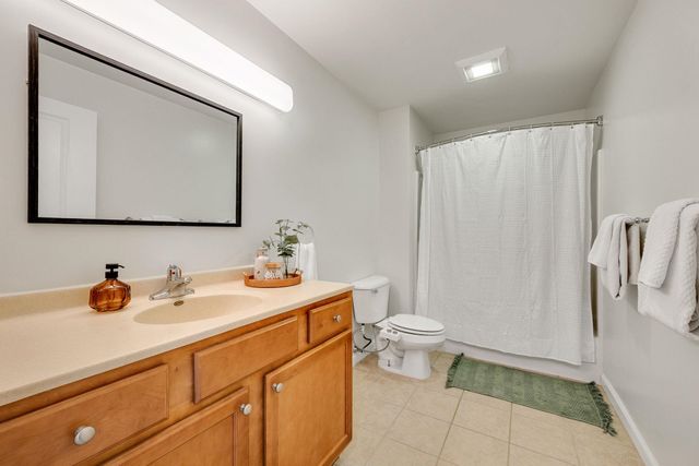 107 John Fay Rd Apt 201, South Burlington, VT 05403