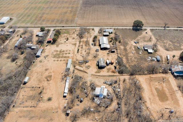 944 County Road 769, Devine, TX 78016