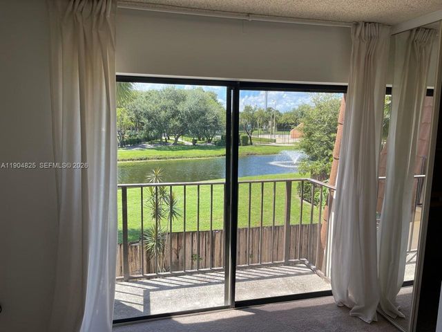 157 Heritage Way, West Palm Beach, FL 33407