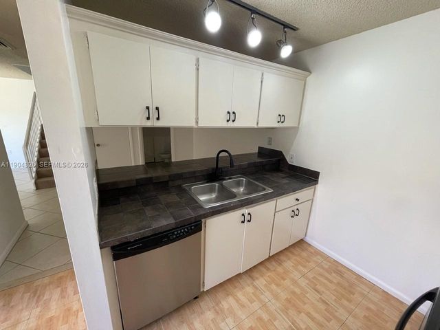 157 Heritage Way, West Palm Beach, FL 33407