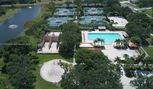 157 Heritage Way, West Palm Beach, FL 33407