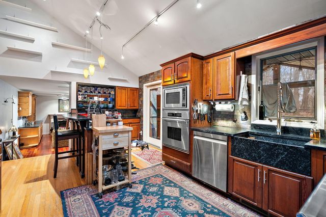 733 S Indiana Avenue, Griffith, IN 46319