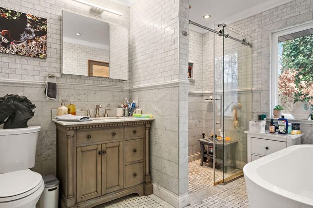 733 S Indiana Avenue, Griffith, IN 46319