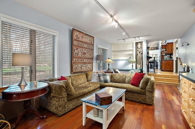 733 S Indiana Avenue, Griffith, IN 46319