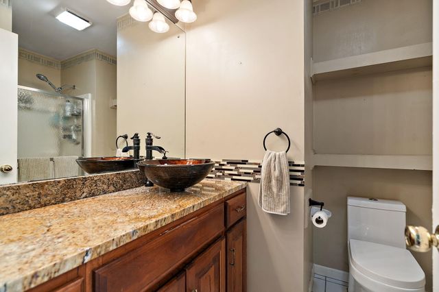 733 S Indiana Avenue, Griffith, IN 46319