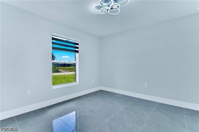 2801 42nd ST W, Lehigh Acres, FL 33971