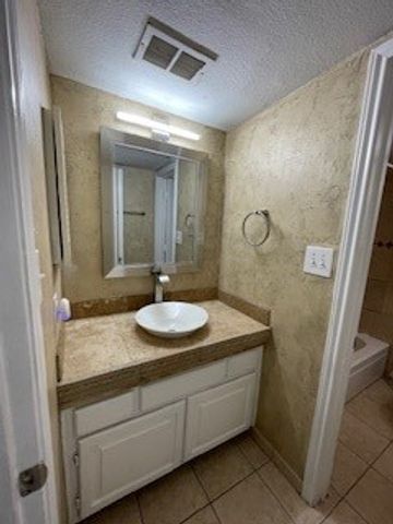 2311 Balsam Drive H208, Arlington, TX 76006