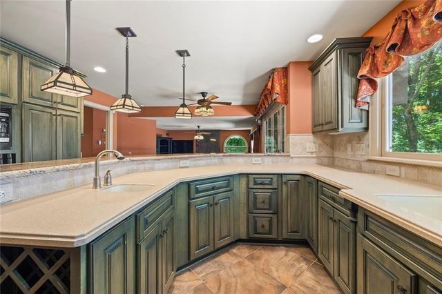 825 Riverbend Parkway, Athens, GA 30605