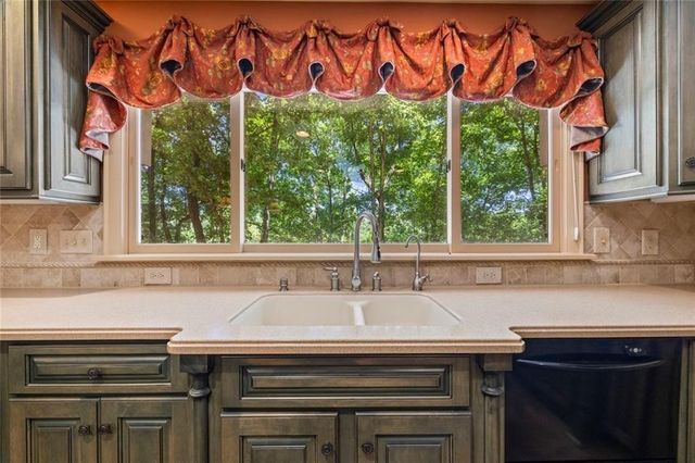 825 Riverbend Parkway, Athens, GA 30605