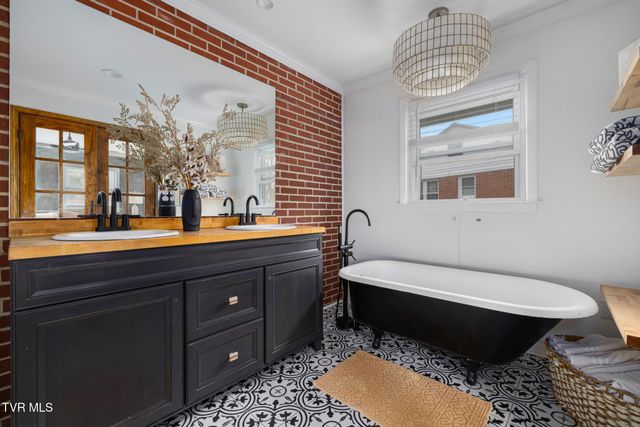 533 Vance Drive, Bristol, TN 37620