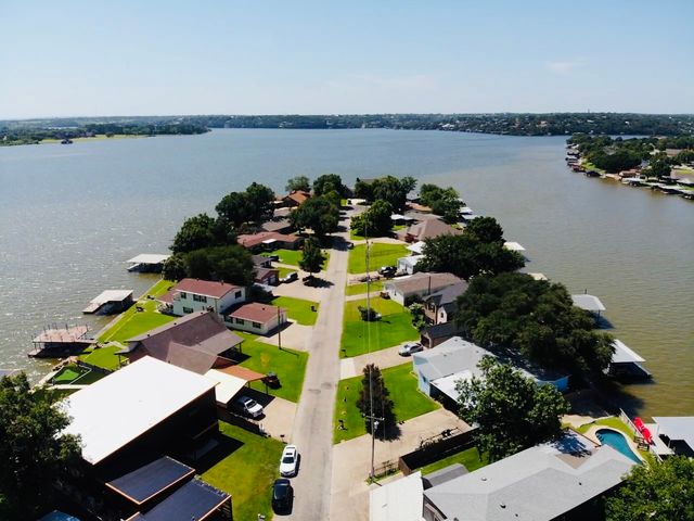 4111 Aztec Court, Granbury, TX 76048