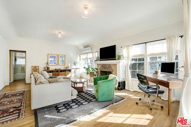 4385 Scandia Way, Los Angeles, CA 90065