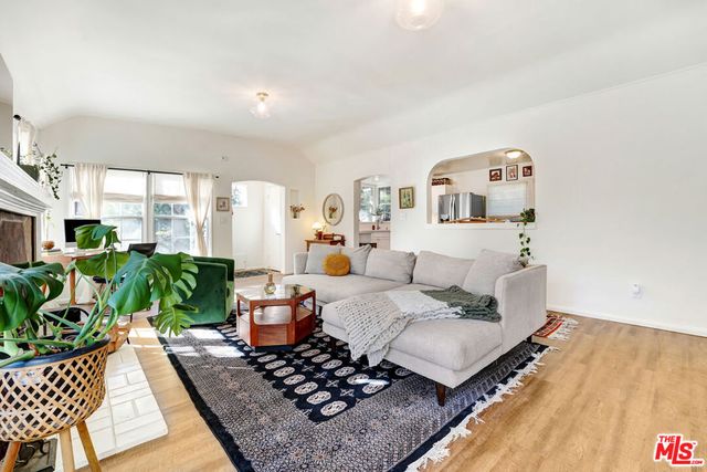 4385 Scandia Way, Los Angeles, CA 90065