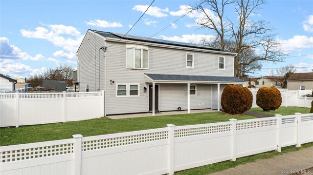 55 Schleigel Boulevard, Farmingdale, NY 11735