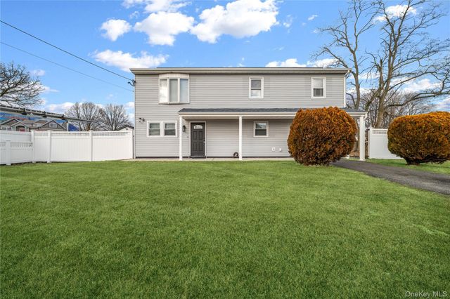 55 Schleigel Boulevard, Farmingdale, NY 11735