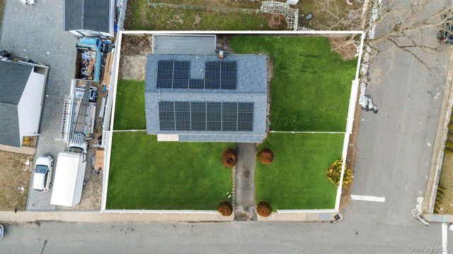 55 Schleigel Boulevard, Farmingdale, NY 11735