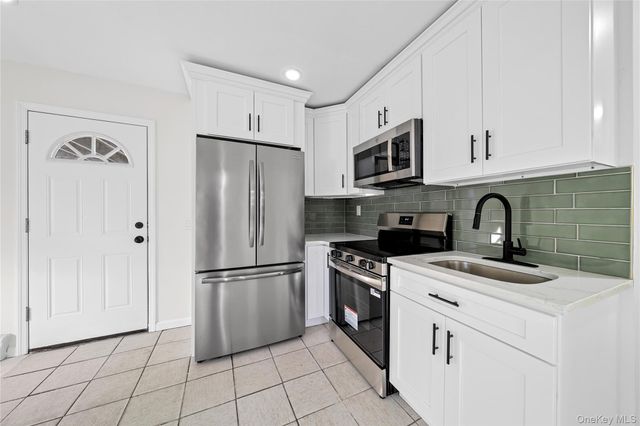 55 Schleigel Boulevard, Farmingdale, NY 11735