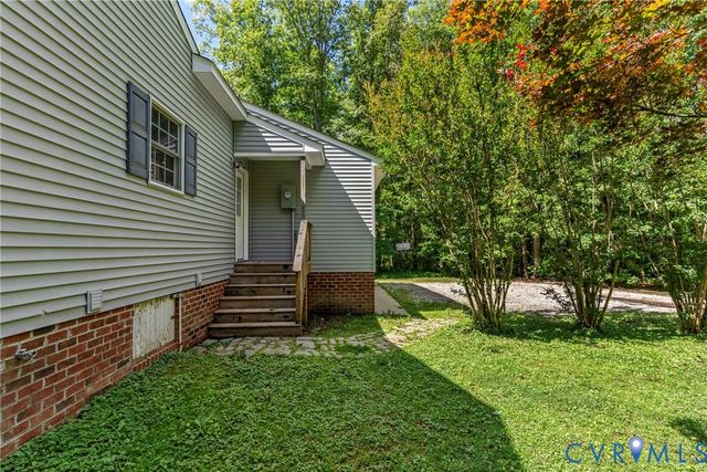 17361 Belsches Rd, Bumpass, VA 23024