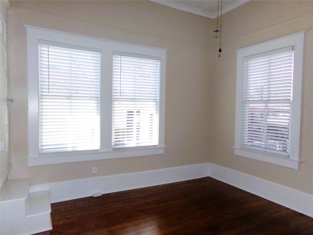 309 E Hinton Road, Weimar, TX 78962