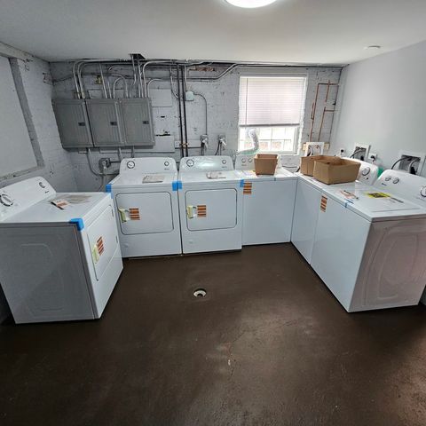 717 N Homan Avenue, Chicago, IL 60624